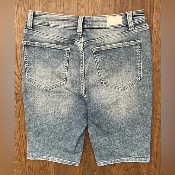 DENVER HAYES Hi-Rise Bermuda Shorts | Size 10 - Picture 7 of 10